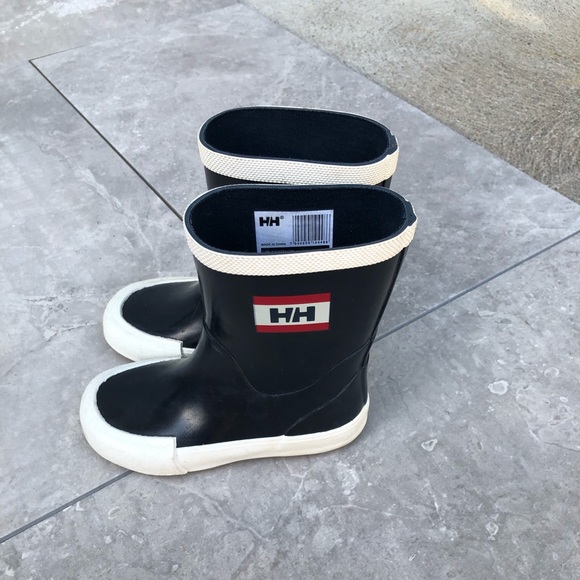 helly hansen nordvik boots
